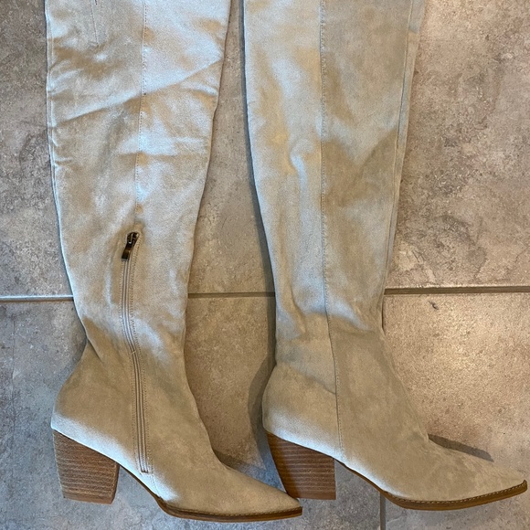 Over the knee suede boots - Picture 1 of 4